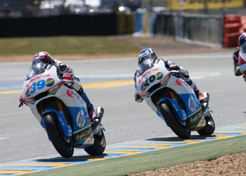 Vi&ntilde;ales and Salom remain at the podium