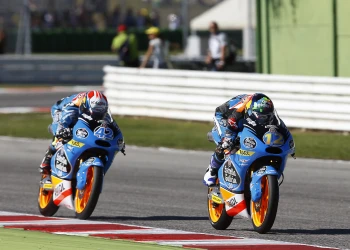 A win for Rins and 2th position for M&aacute;rquez bring them to leadership