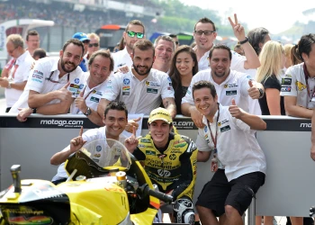 Vi&ntilde;ales is imposed with an iron hand in the Malaysian GP