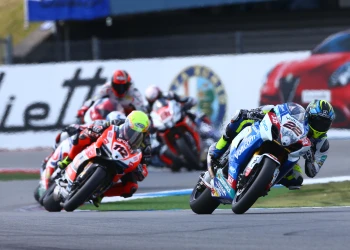 Top ten for Lowes after dramatic day at Assen for Voltcom Crescent Suzuki