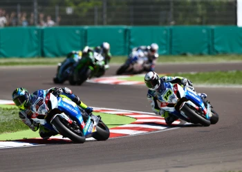 One top ten for Lowes and Voltcom Crescent Suzuki at Imola 