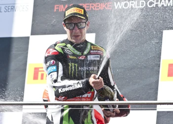 ISLAND DOUBLE GIVES REA 40 SUPERBIKE WINS 