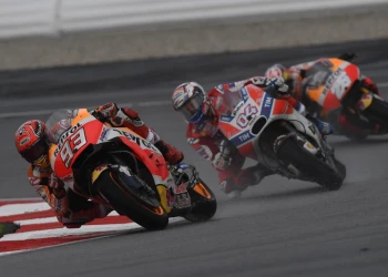 Honda secures 2017 Constructor Title in Malaysia, Rider Title to be decided in Valencia