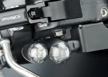 Puig bringt neue Halterungen für vordere Blinker auf den Markt