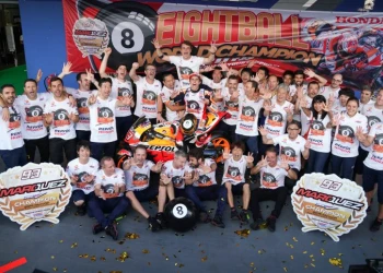 Das HONDA HRC-Team wird mit Marc Márquez zum MOTO GP-Champion gekürt