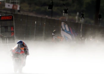 Márquez without points in Valencia