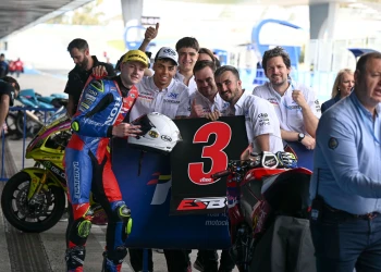 ZURÜCK AUF DER STRECKE