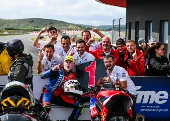 CAP DE SETMANA BRILLANT PER AL TEAM HONDA LAGLISSE A L’ESBK DE NAVARRA