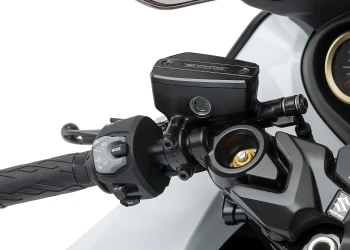 Clutch fluid tank cap