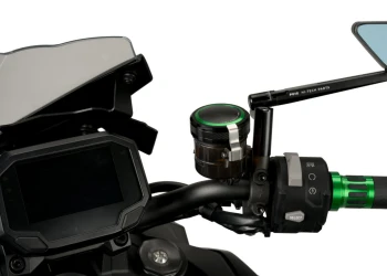 Protezione tappo serbatoio fuido freno anteriore