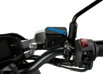 Protezione tappo serbatoio fuido freno anteriore