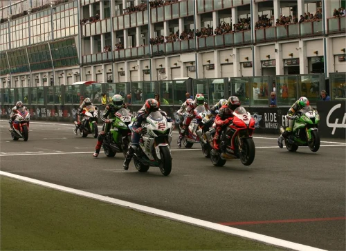 Battered Camier in Magny-Cours Top-10