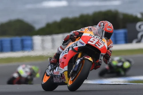 Marquez crashes out of the lead, Hayden slides off while battling for seventh