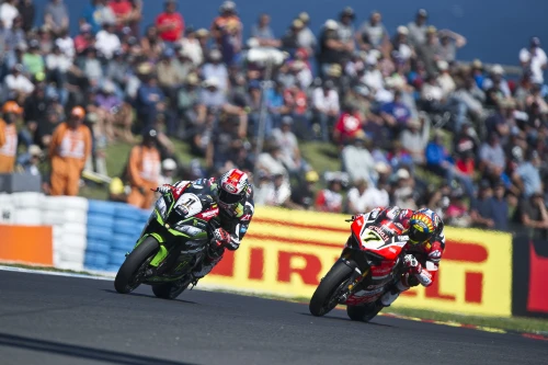 ISLAND DOUBLE GIVES REA 40 SUPERBIKE WINS 