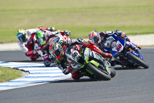 ISLAND DOUBLE GIVES REA 40 SUPERBIKE WINS 