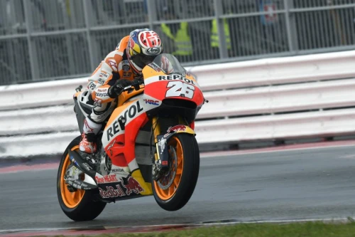 Powerful win for Marquez at wet Misano to take back the Championship lead