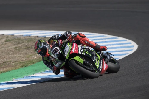Rea wins as Kawasaki takes Manufacturers' Championship