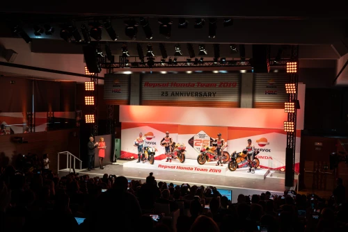 REPSOL HONDA PRÄSENTIERT SEIN TEAM FÜR DIE SAISON 2019
