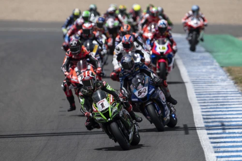 The Kawasaki Racing Team returns at its 100%