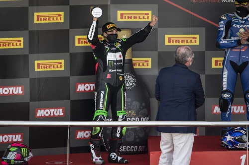 The Kawasaki Racing Team returns at its 100%
