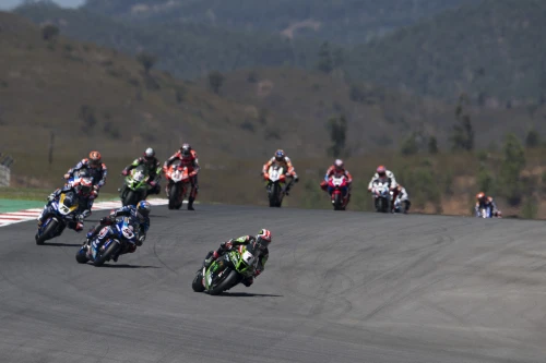Triplet pour le Kawasaki Racing Team 