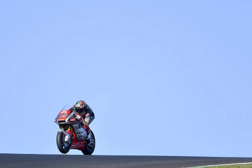 Bradl finishes the season in style