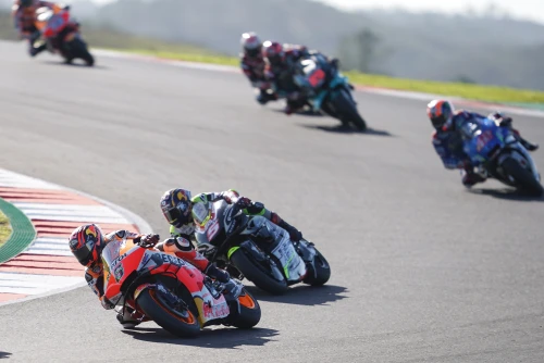Bradl finishes the season in style