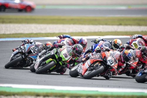 Triple winnings Rea at Assen