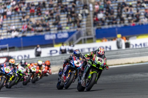 Rea adds a new record with Kawasaki