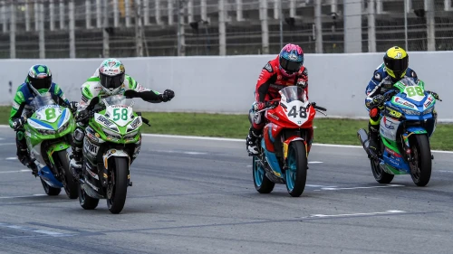 Australia and Barcelona radiate joy and hope in the early races of the WSBK 