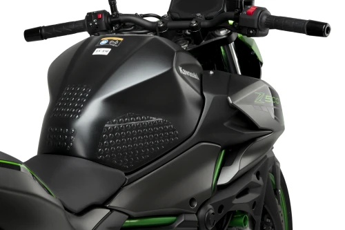 Perfect your grip on your bike with the innovative AGARRE central tank grip
