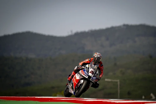 INTENSE WEEKEND IN PORTIMÃO FOR GMT94, HONDA HRC, AND BIMOTA IN WORLD SUPERBIKE AND SUPERSPORT