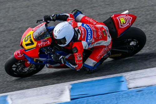 TEAM LAGLISSE SHINES IN THEIR FIRST WEEKEND OF THE ESBK