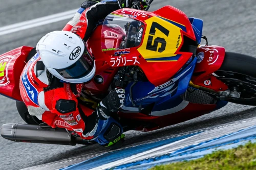TEAM LAGLISSE SHINES IN THEIR FIRST WEEKEND OF THE ESBK