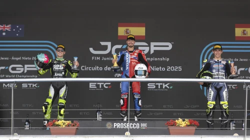 BORJA GÓMEZ BRILLA A JEREZ I LIDERA L'ESPECTACLE DEL JUNIOR GP