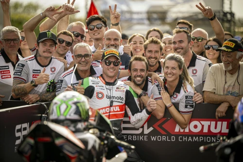 Trois podiums pour Alex Lowes à Magny-Cours avec le nouveau projet Bimota