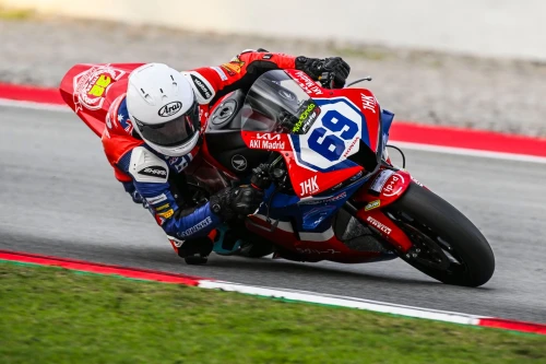  Excellent début d’Archie McDonald avec le Team Laglisse au Championnat d’Europe de Stock