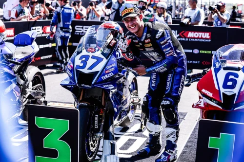 ROBERTO GARCÍA DA EL GOLPE EN SUPERSPORT CON UN PODIO INOLVIDABLE