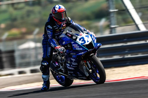 ROBERTO GARCÍA DA EL GOLPE EN SUPERSPORT CON UN PODIO INOLVIDABLE