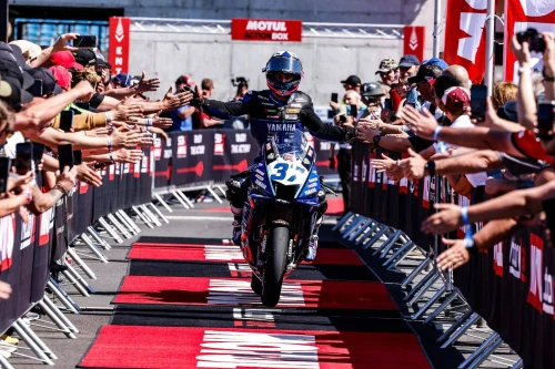 ROBERTO GARCÍA DA EL GOLPE EN SUPERSPORT CON UN PODIO INOLVIDABLE