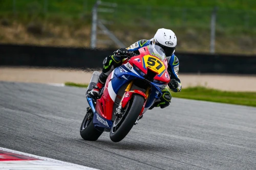 CAP DE SETMANA BRILLANT PER AL TEAM HONDA LAGLISSE A L’ESBK DE NAVARRA