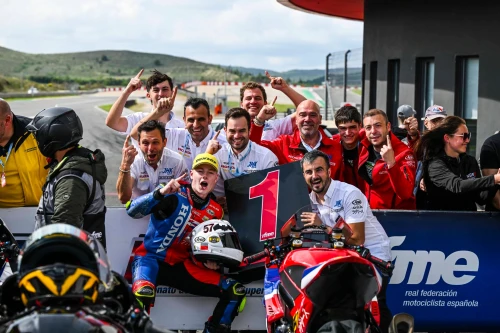 CAP DE SETMANA BRILLANT PER AL TEAM HONDA LAGLISSE A L’ESBK DE NAVARRA
