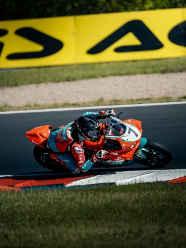 NUOVA FORMAZIONE NEL MONDIALE SPORTBIKE 2026