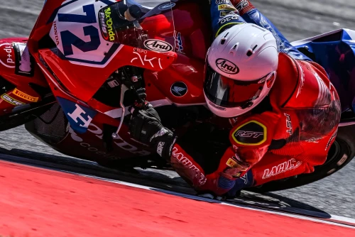 PAWELEC ARRANCA LA DEFENSA DEL TÍTULO LIDERANDO MOTO2 EN BARCELONA