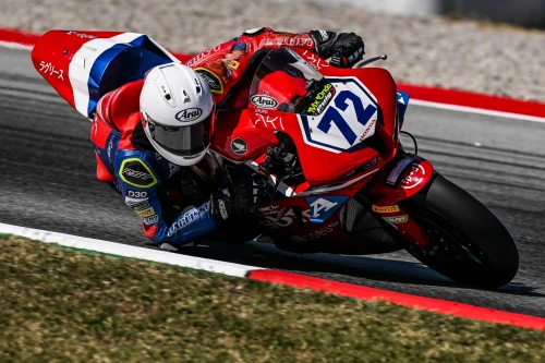 PAWELEC ARRANCA LA DEFENSA DEL TÍTULO LIDERANDO MOTO2 EN BARCELONA