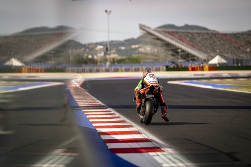 MISANO I ESTORIL SOMRIUEN EN UN CAP DE SETMANA DE PODIS